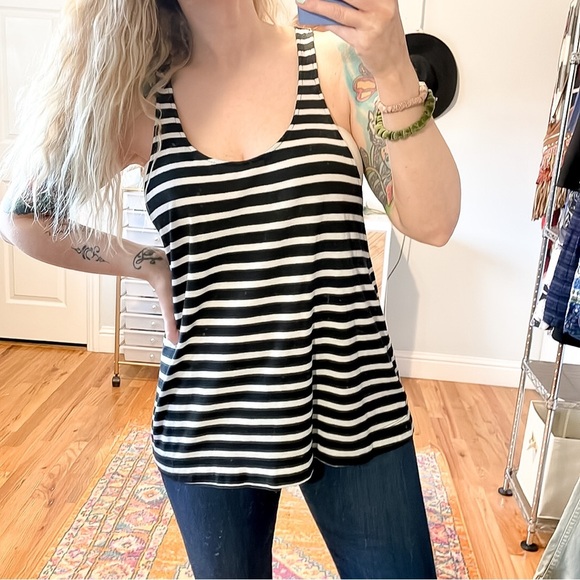 VS PINK | White and Black Striped Scoop Neck Tank Top - Picture 1 of 7